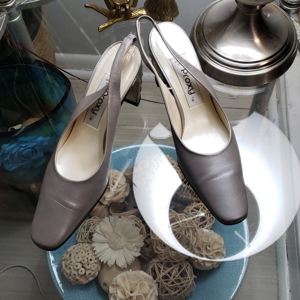 PROXY Slingback pumps sz 8N made in Spain